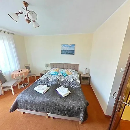 Mewa בית הארחה יארוסלאביש